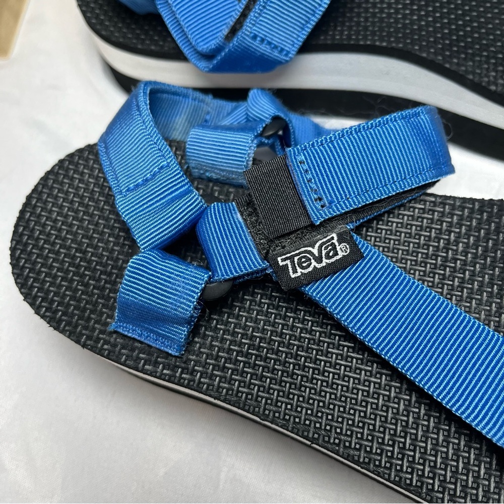 Teva Universal Platform Flatform Sandals Blue Siz… - image 4